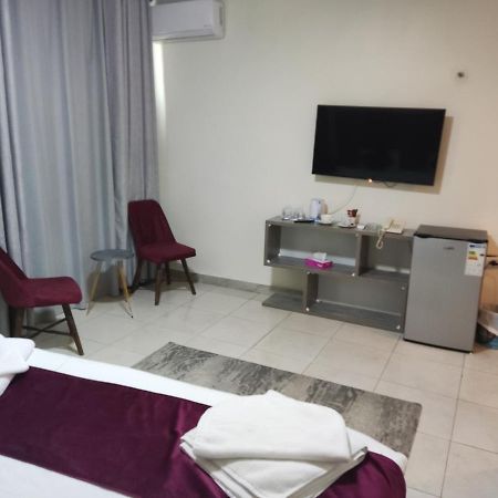 Golden Plaza Hotel عمان المظهر الخارجي الصورة