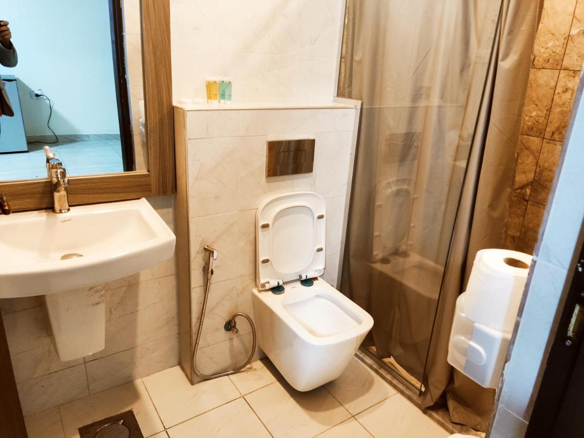 Golden Plaza Hotel عمان المظهر الخارجي الصورة