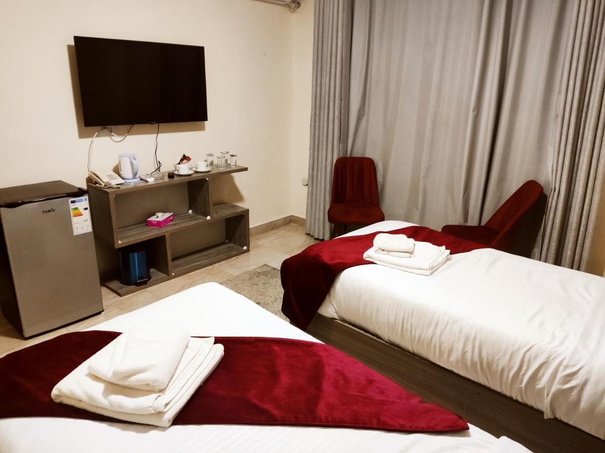 Golden Plaza Hotel عمان المظهر الخارجي الصورة