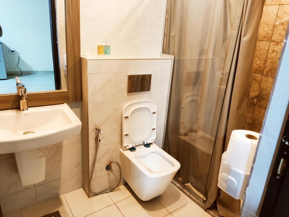 Golden Plaza Hotel عمان المظهر الخارجي الصورة